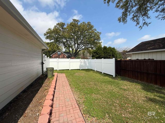 10391 Emmanuel Street, Daphne, AL 36526