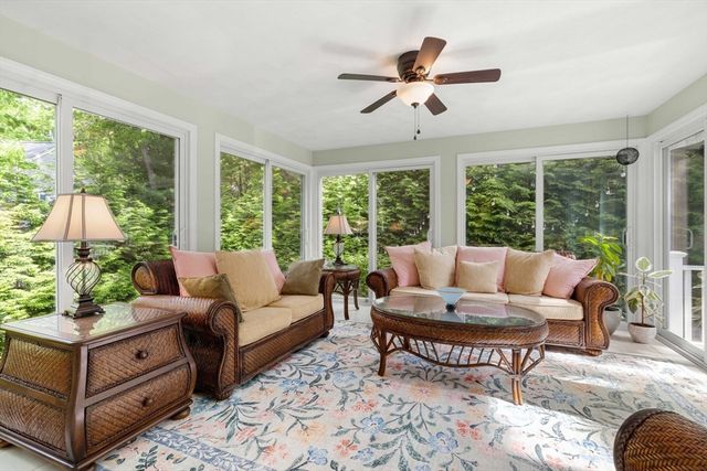 10 Captain Cir, Tewksbury, MA 01876