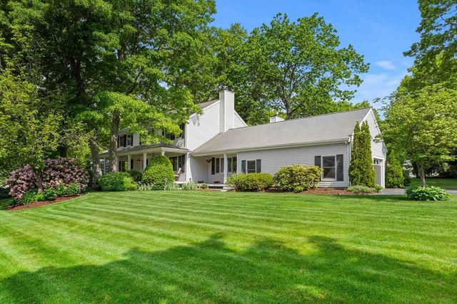 10 Captain Cir, Tewksbury, MA 01876