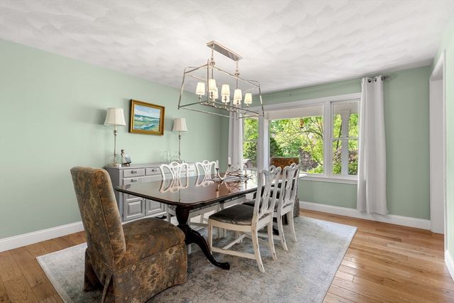 10 Captain Cir, Tewksbury, MA 01876