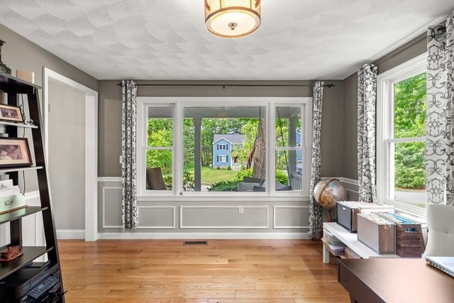 10 Captain Cir, Tewksbury, MA 01876