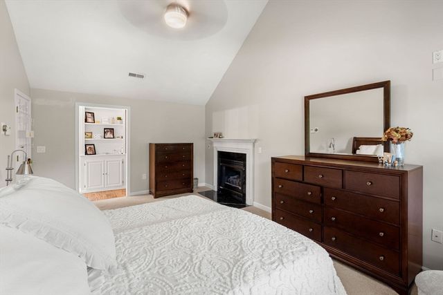 10 Captain Cir, Tewksbury, MA 01876