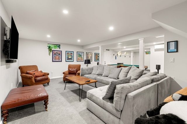 10 Captain Cir, Tewksbury, MA 01876