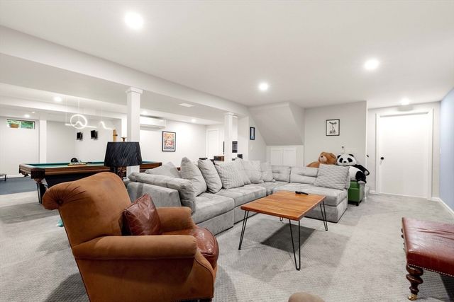10 Captain Cir, Tewksbury, MA 01876