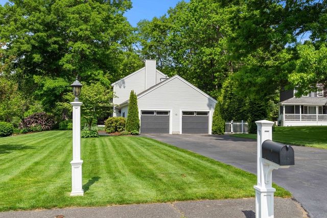 10 Captain Cir, Tewksbury, MA 01876