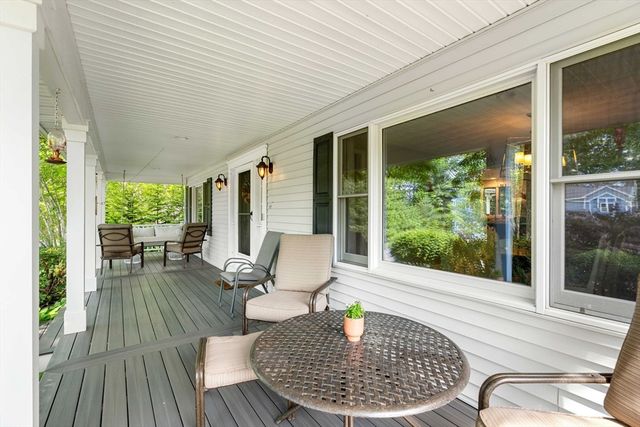 10 Captain Cir, Tewksbury, MA 01876