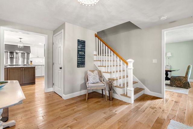10 Captain Cir, Tewksbury, MA 01876