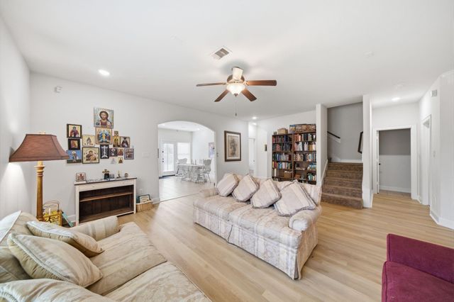 110 Country Crossing Circle, Magnolia, TX 77354
