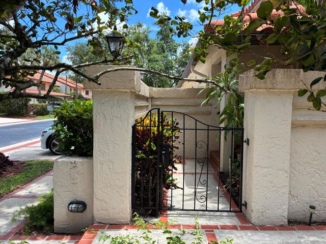 7895 La Mirada Drive, Boca Raton, FL 33433