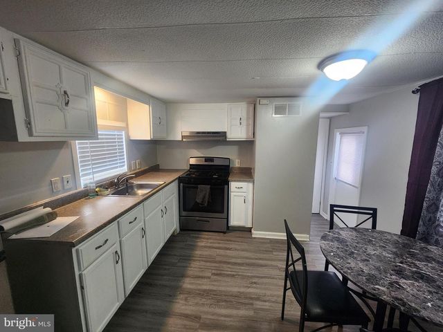 904 BOBWOOD AVE, Gloucester City, NJ 08030