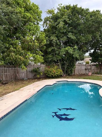 11143 E Model Cir E, Boca Raton, FL 33428