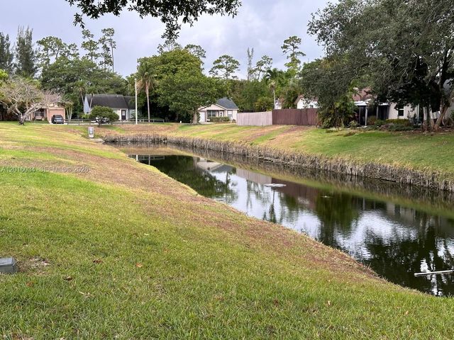 11143 E Model Cir E, Boca Raton, FL 33428