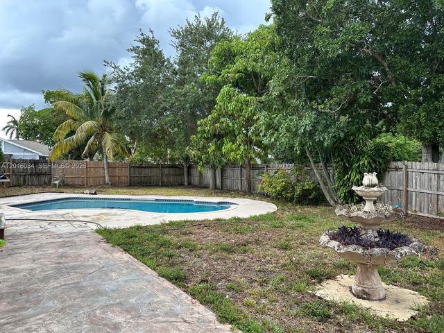 11143 E Model Cir E, Boca Raton, FL 33428