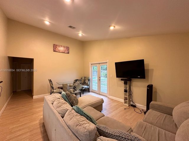 11143 E Model Cir E, Boca Raton, FL 33428
