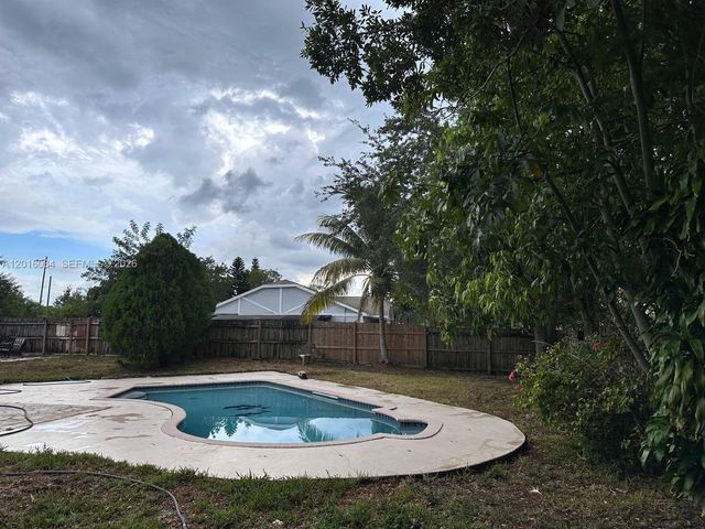 11143 E Model Cir E, Boca Raton, FL 33428