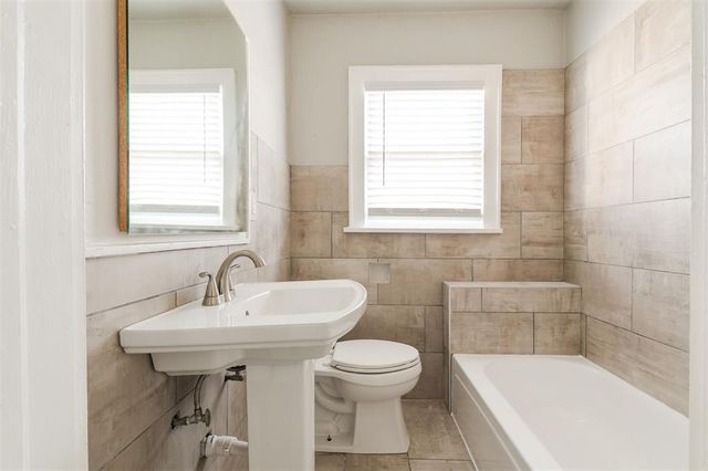 2555 NW 20th Street, Oklahoma City, OK 73107