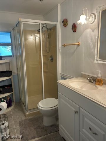 221 Indian Key LN 254, Naples, FL 34114
