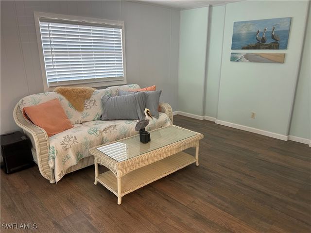 221 Indian Key LN 254, Naples, FL 34114