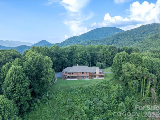 1087 Brigadoon Drive, Clyde, NC 28721
