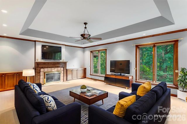 1087 Brigadoon Drive, Clyde, NC 28721