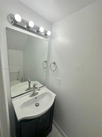 1525 PENNSYLVANIA AV 10, Miami Beach, FL 33139