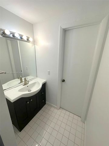 1525 PENNSYLVANIA AV 10, Miami Beach, FL 33139
