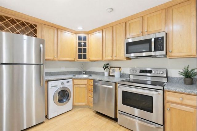 70 Warren Ave 1-8, Chelsea, MA 02150