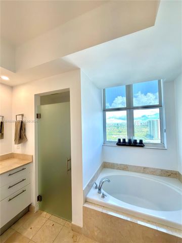 3330 NE 190th St 1610, Aventura, FL 33180