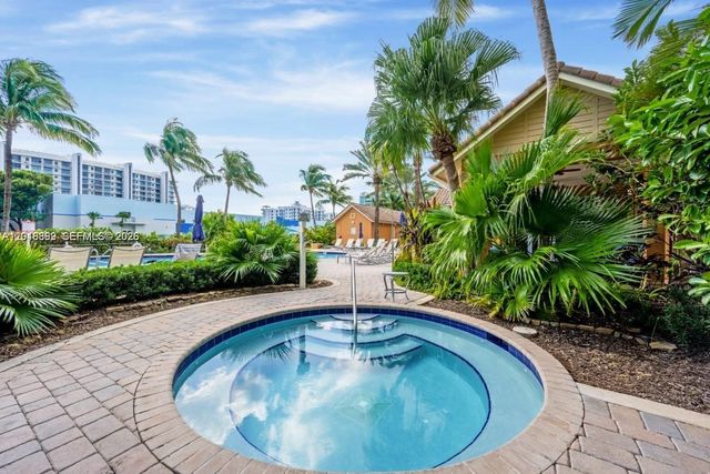 3330 NE 190th St 1610, Aventura, FL 33180