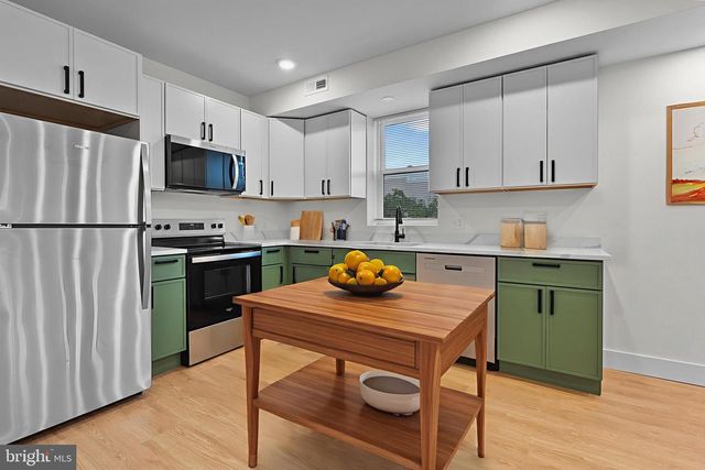 2200 E FAYETTE ST #3 3RD FLOOR, Baltimore, MD 21231