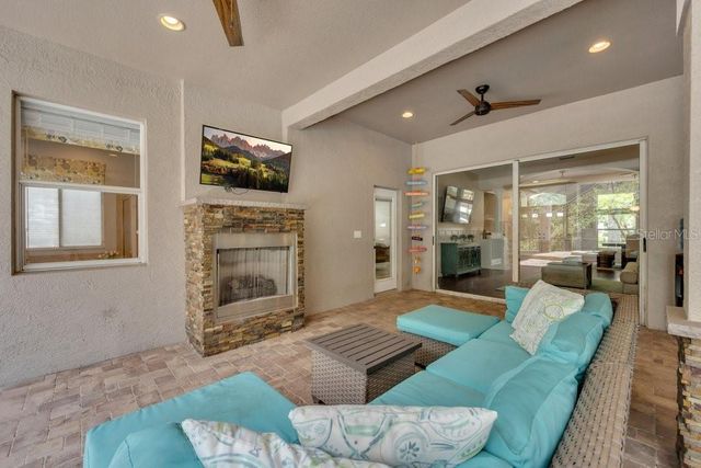 5967 JAEGERGLEN DRIVE, Lithia, FL 33547