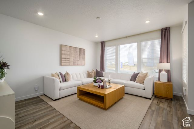 7586 S OPAL MOUNTAIN WAY #213, West Jordan, UT 84081