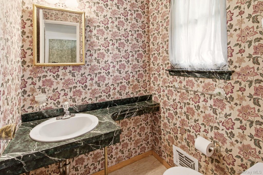 63 Lauren Avenue, Dix Hills, NY 11746 — photo 5
