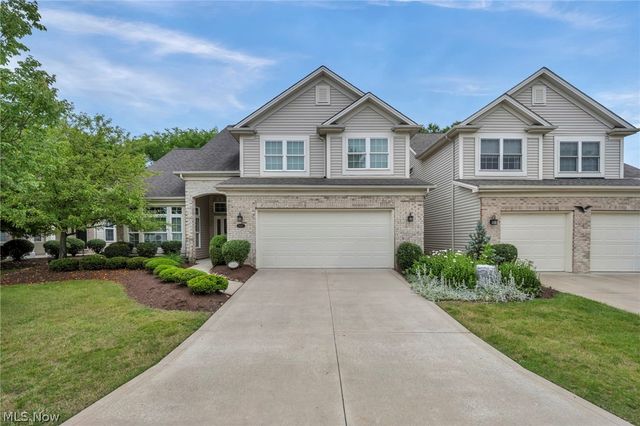 15447 Oak Hollow Lane, Strongsville, OH 44149