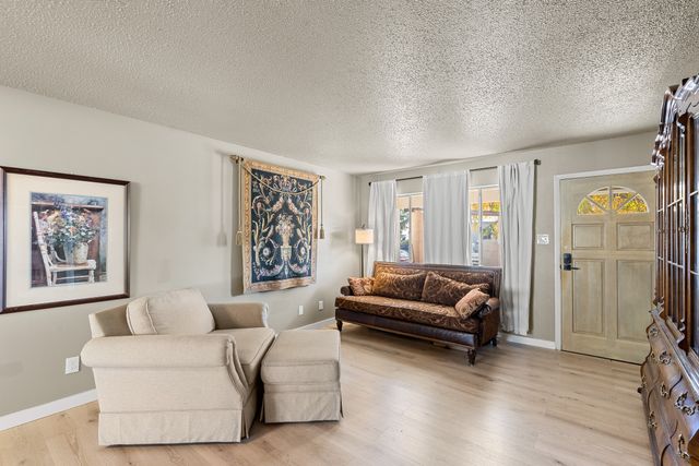 3317 James, Santa Fe, NM 87507