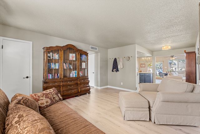 3317 James, Santa Fe, NM 87507