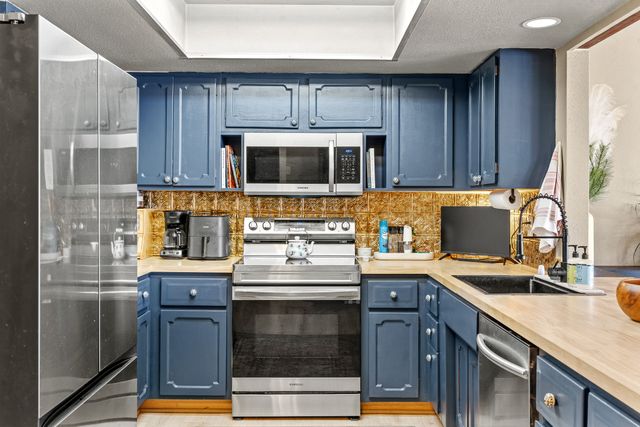 3317 James, Santa Fe, NM 87507