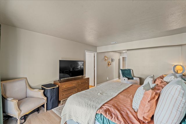 3317 James, Santa Fe, NM 87507