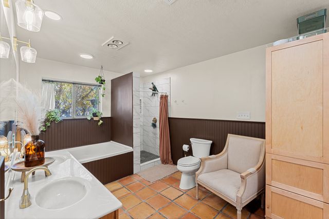 3317 James, Santa Fe, NM 87507