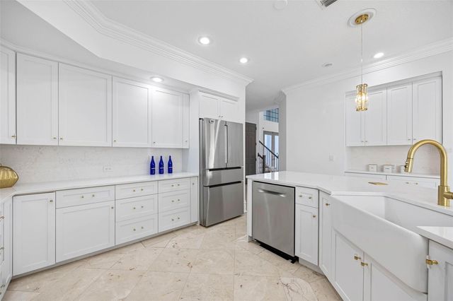 6024 KIPPS COLONY DRIVE E, Gulfport, FL 33707