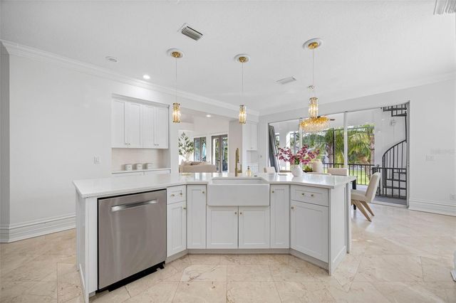 6024 KIPPS COLONY DRIVE E, Gulfport, FL 33707