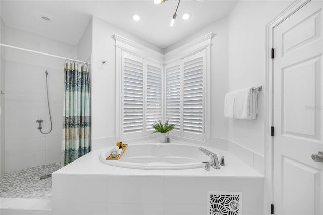 6024 KIPPS COLONY DRIVE E, Gulfport, FL 33707