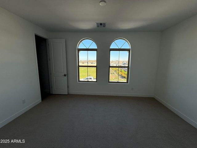 1173 E PALM BEACH Drive, Chandler, AZ 85249