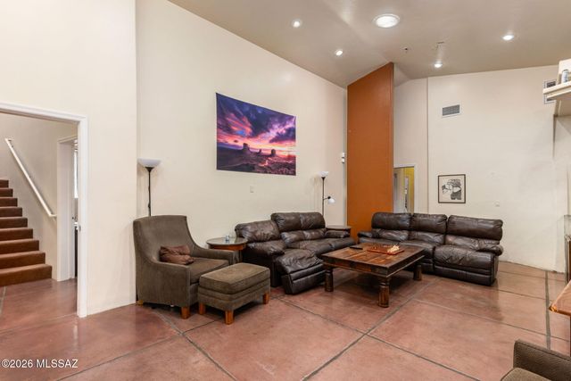 3206 E Glenn Street, Tucson, AZ 85716