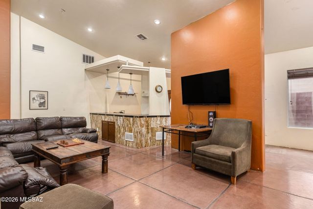 3206 E Glenn Street, Tucson, AZ 85716