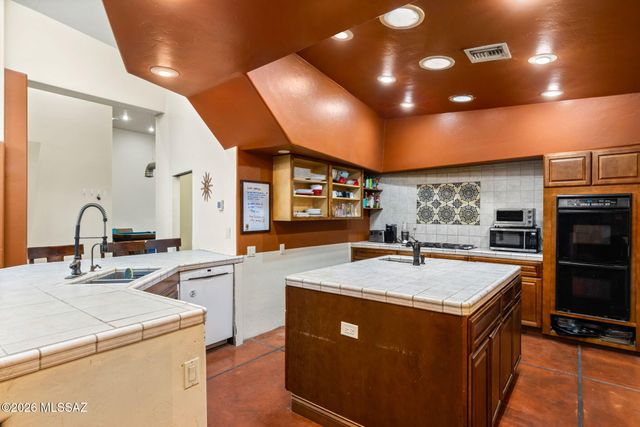 3206 E Glenn Street, Tucson, AZ 85716