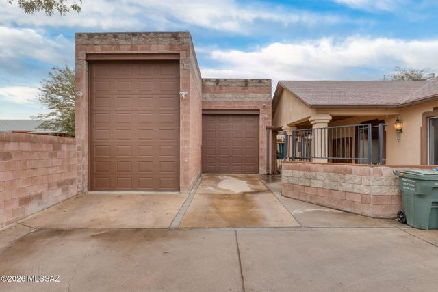 3206 E Glenn Street, Tucson, AZ 85716