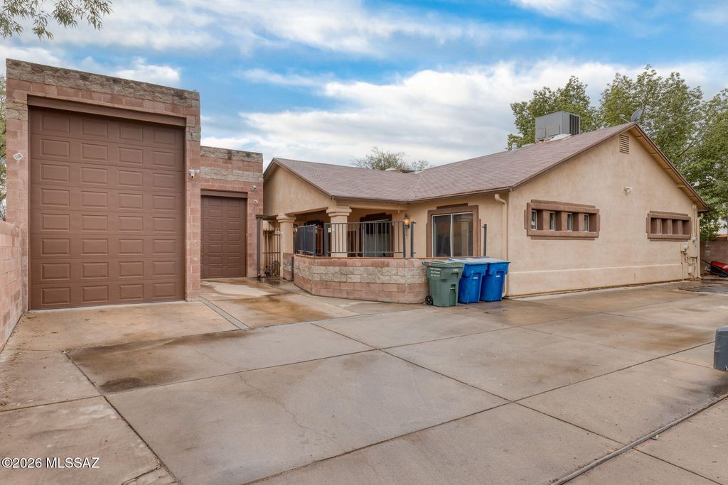 3206 E Glenn Street, Tucson, AZ 85716