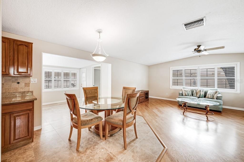 Image 13 of property listing at 1924 W NORTH STREET, Tampa, FL 33604