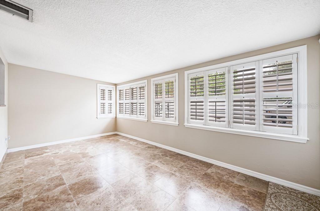 Image 16 of property listing at 1924 W NORTH STREET, Tampa, FL 33604